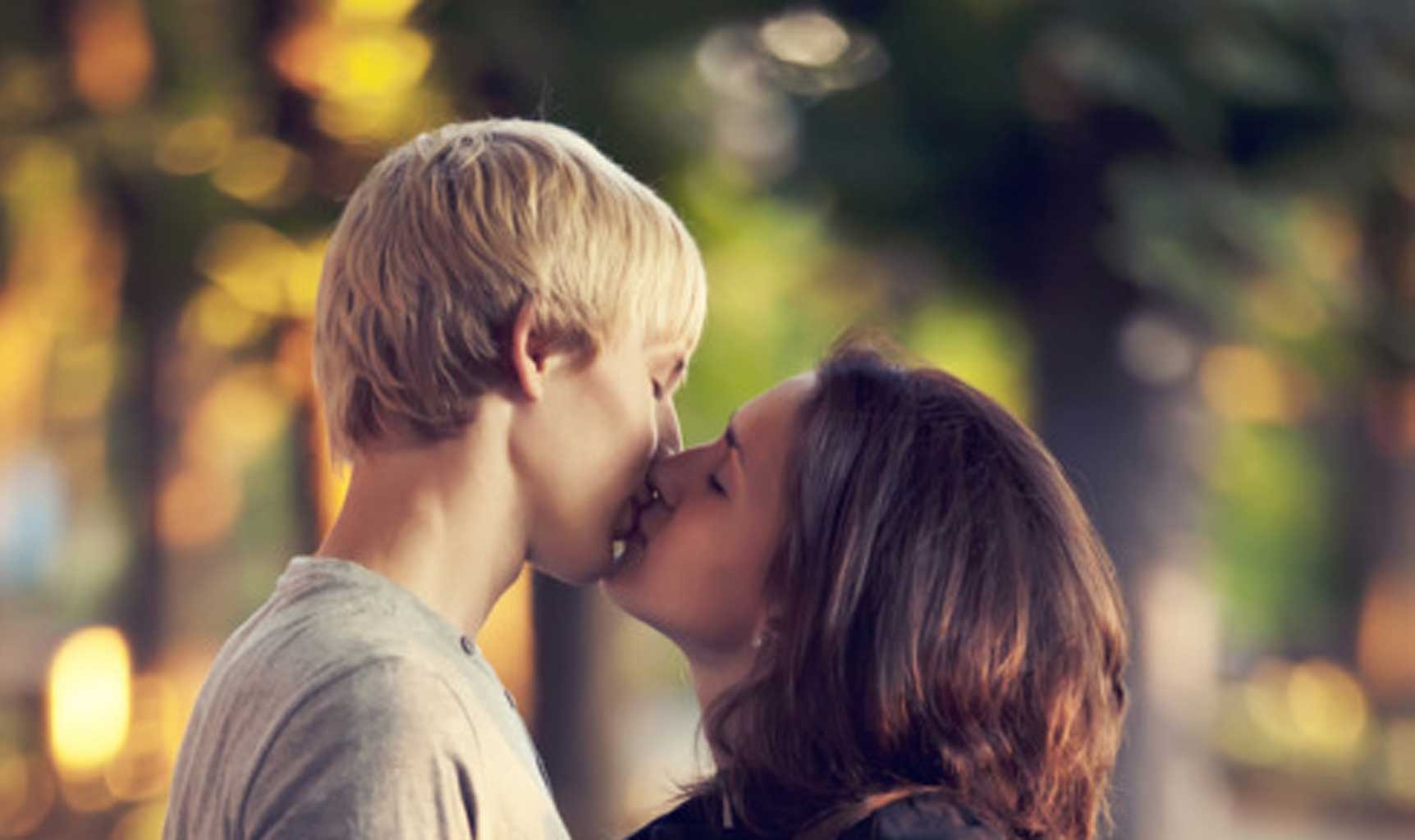 She Doesnt Know I Love Her Love Poem by Teens She Doesnt Know I Love Her Love Poem by Teens